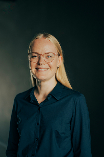 9044 2
